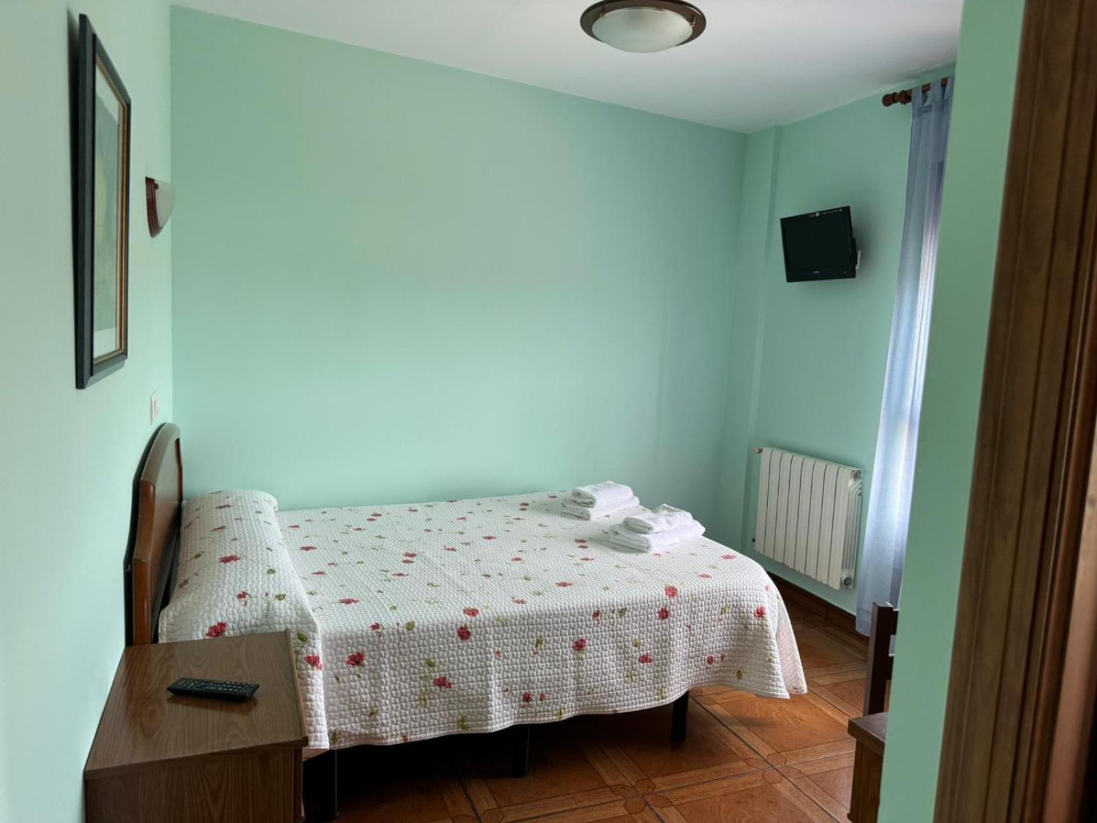 El Castanu De Cue Hotell Exteriör bild