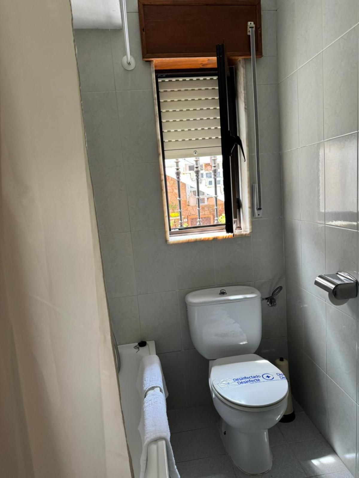 El Castanu De Cue Hotell Exteriör bild